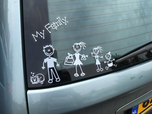 Familiestickers op de auto - poes - vader - moeder - meisje - baby meisje