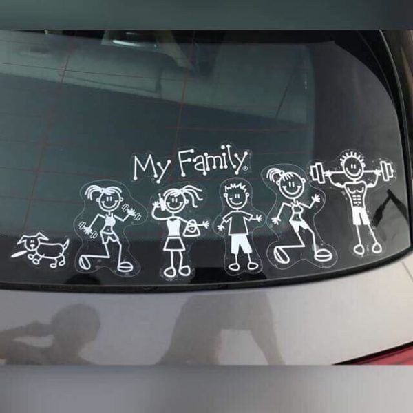 Familiestickers op de auto